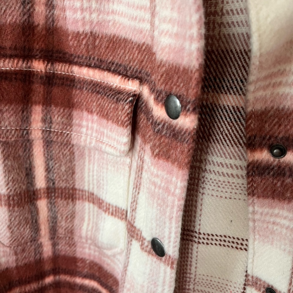 Old Navy Shacket - image 3